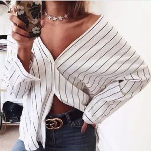 Super Cute Pinstriped Shirt. SIZE S, NWT